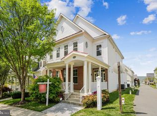 17601 Marbury St, Round Hill, VA