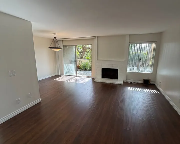 221 Oakleaf Dr #104 — Photo 9