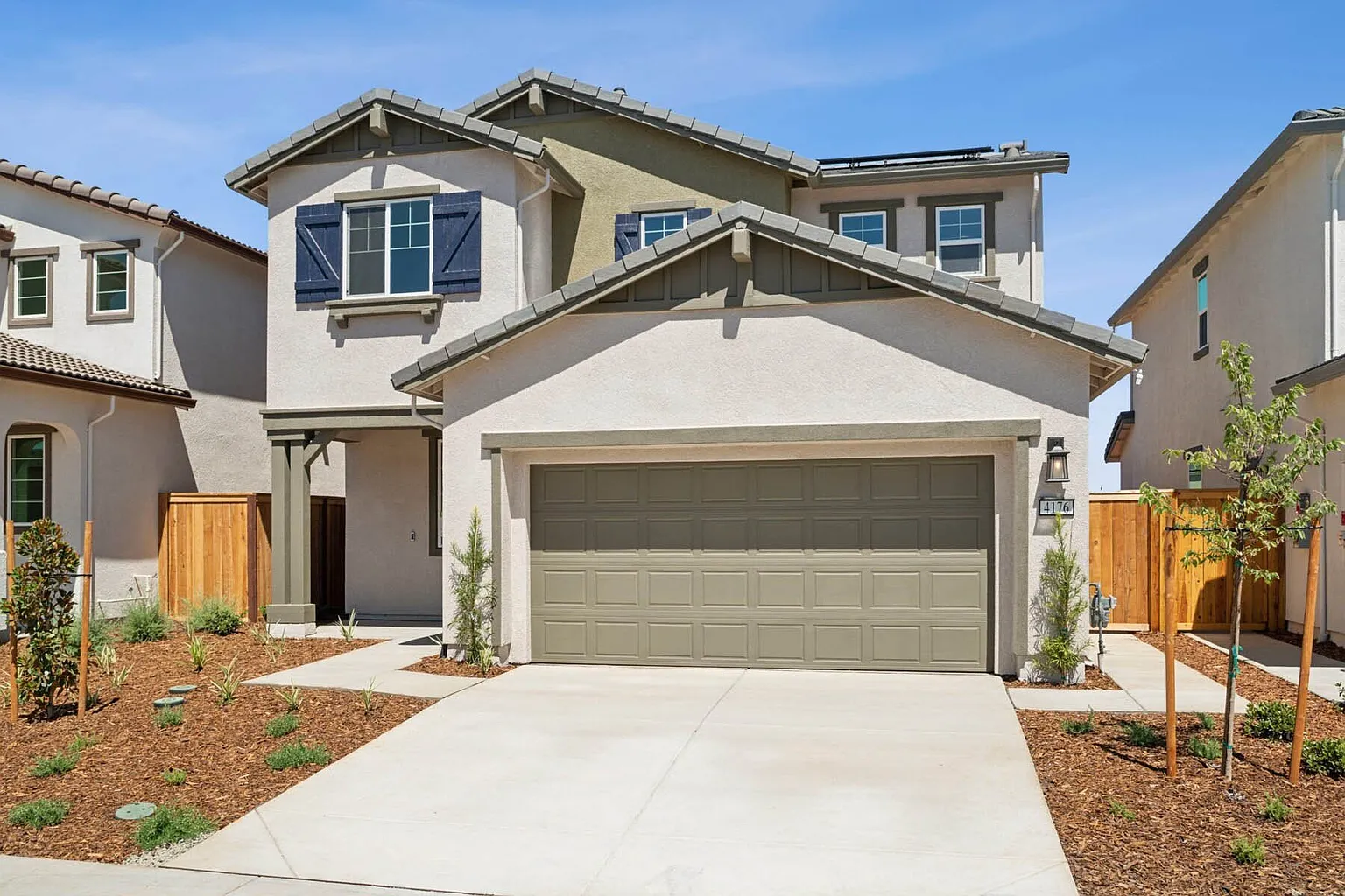 4176 Colmas Way photo 1