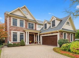 19 E Birchwood Ave, Hinsdale, IL 60521