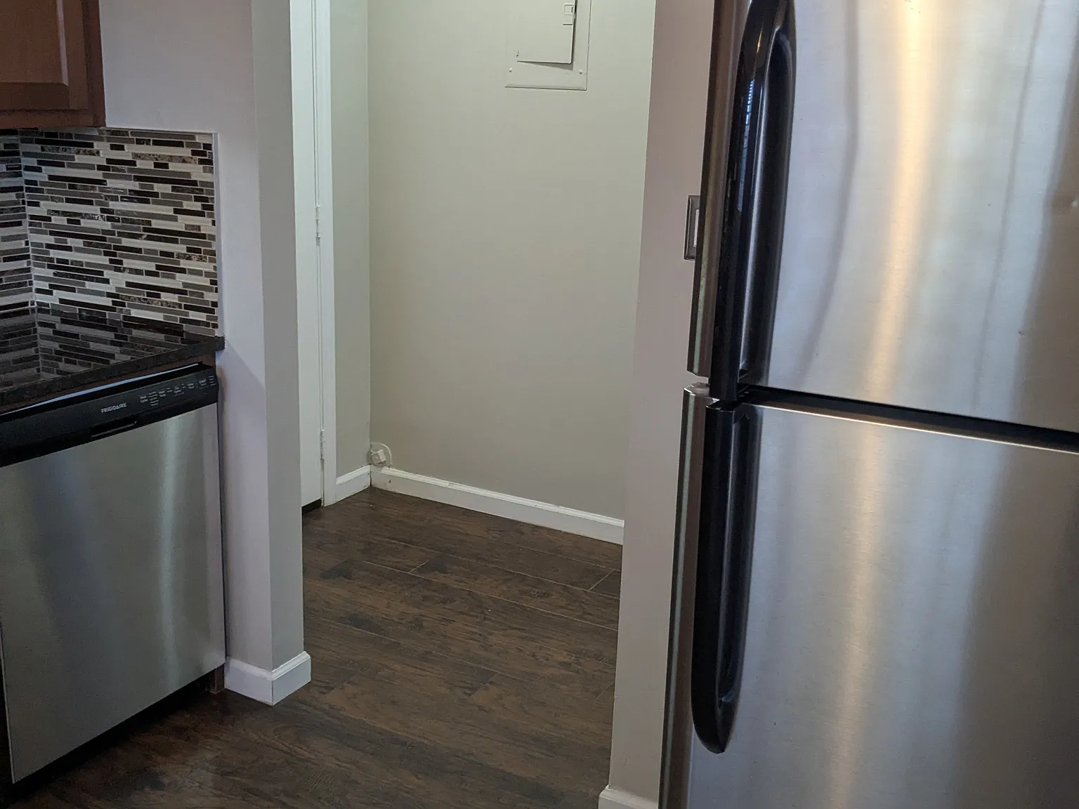 2 bed, 800 sqft, $1,150 — Photo 2