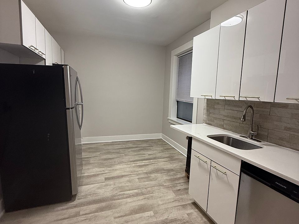 1st image of 417 54th St #4N