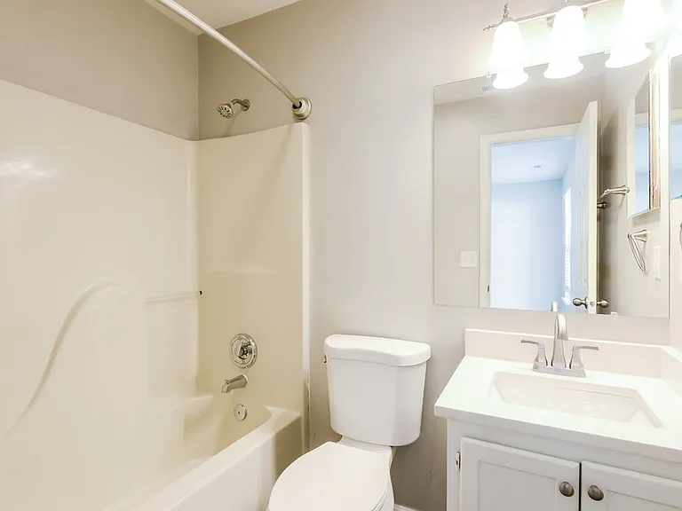 5724 Blackley Ln — Photo 9
