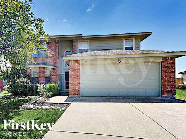 1401 Whispering Cove Trl