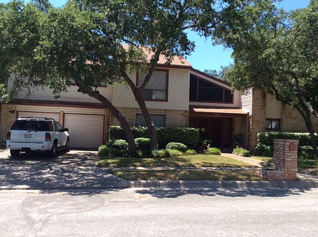 1st image of 13915 Sugarberry Woods St