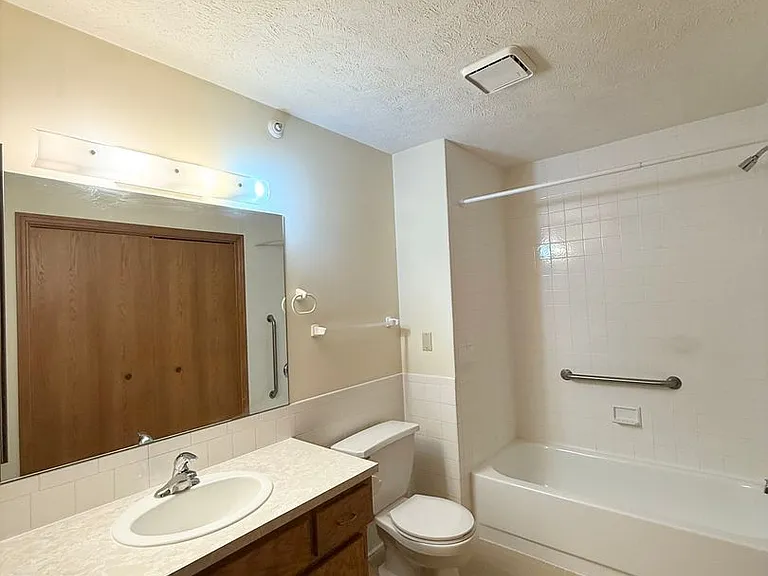 2715 N 93rd St — Photo 5