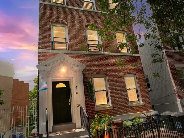 598 16th St, Brooklyn, NY 11218
