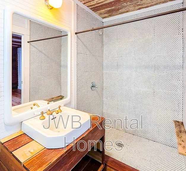 1619 Challen Ave — Photo 9