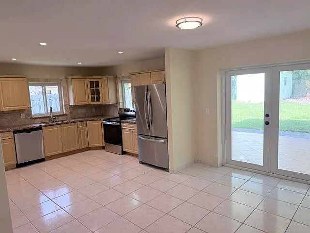 3612 S Seacrest Blvd — Photo 3