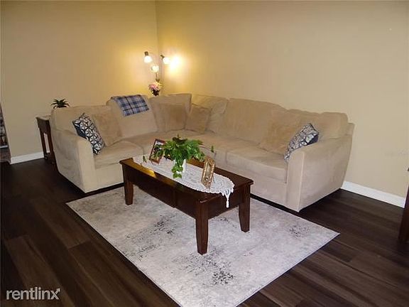 4th image of 406 Belvedere Way