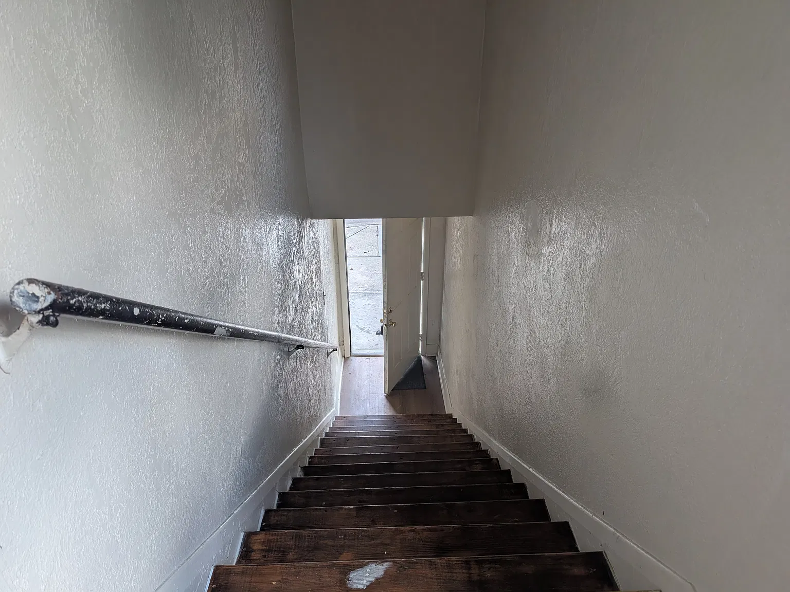 415 E Floribraska Ave — Photo 2