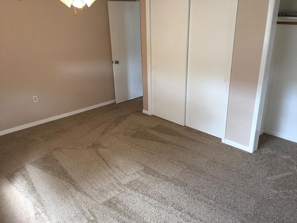 1st image of 31 Crowley Ct
