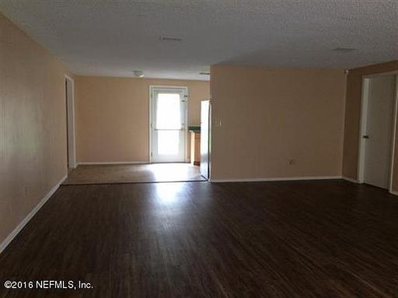 2nd image of 2879 Tanglewood Blvd