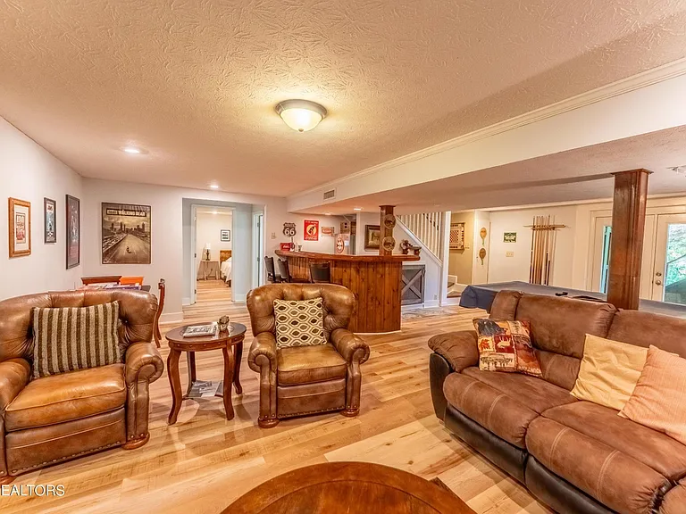 1806 Perimeter Dr — Photo 21