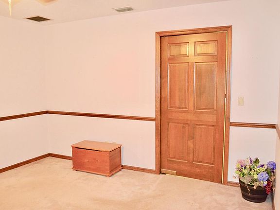 5th image of 4371 SE 51st Pl