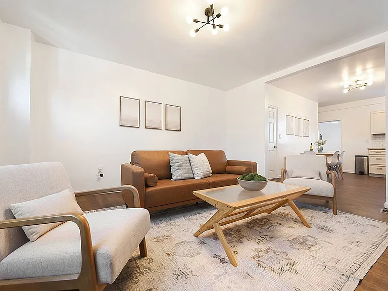 1060 Steuben St #1 — Photo 4