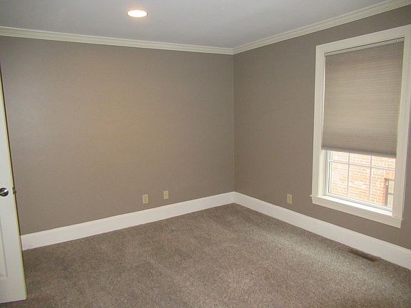 5th image of 5596 Main St