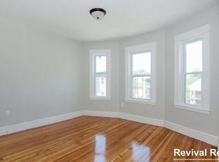 163 Devon St #1P, Boston, MA 02121