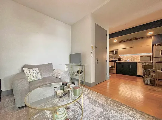 Rented by Doorway NYC, LLC | media 14