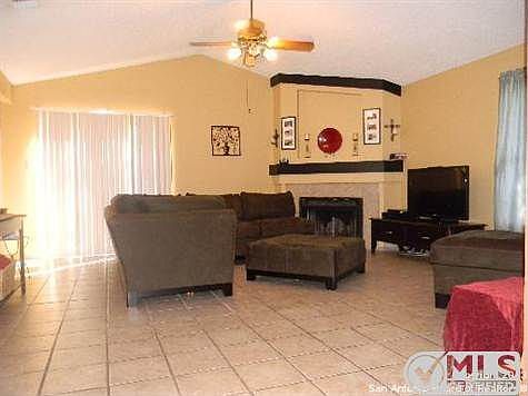 4th image of 11056 Almond Park