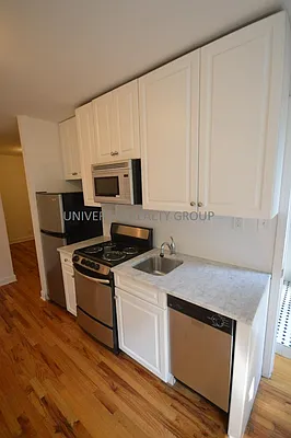 Rented by Universal Realty Group | media 22