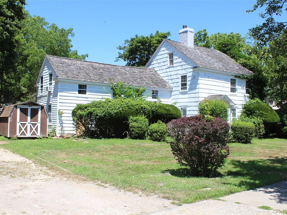 1st image of 453 Montauk Highway