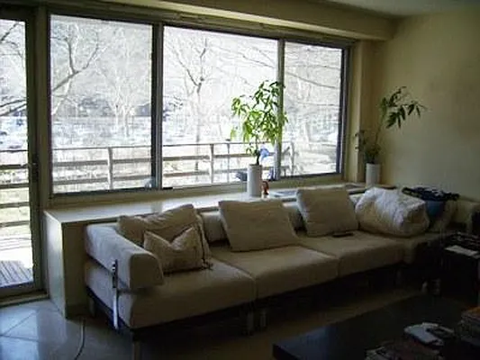 Rented by R New York | media 20