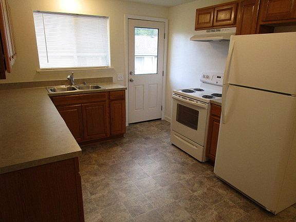 2nd image of 15829 Manor Way #1