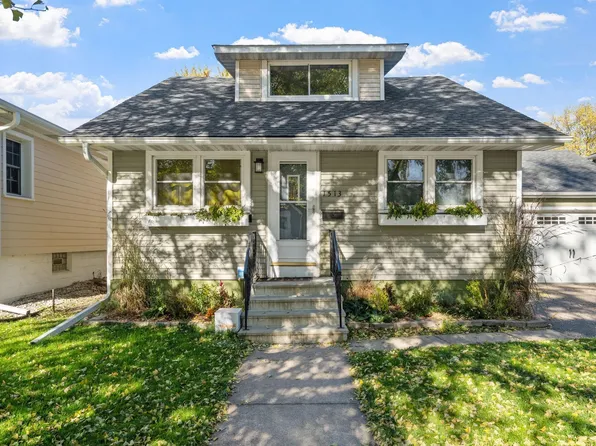 1513 Canfield Ave, Saint Paul, MN 55108