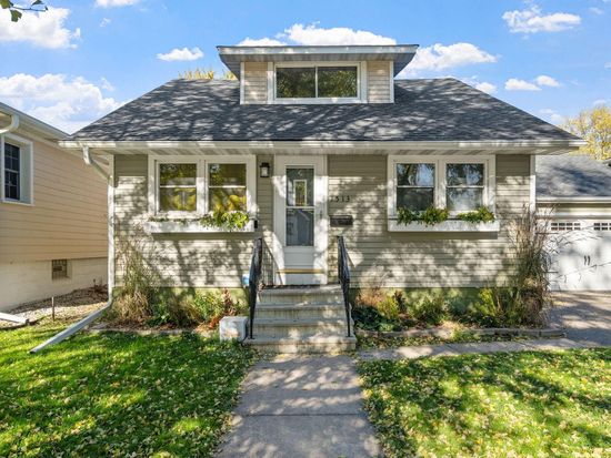 1513 Canfield Ave, Saint Paul, MN 55108