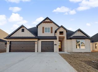 1451 Tiffany St, Centerton, AR 72719