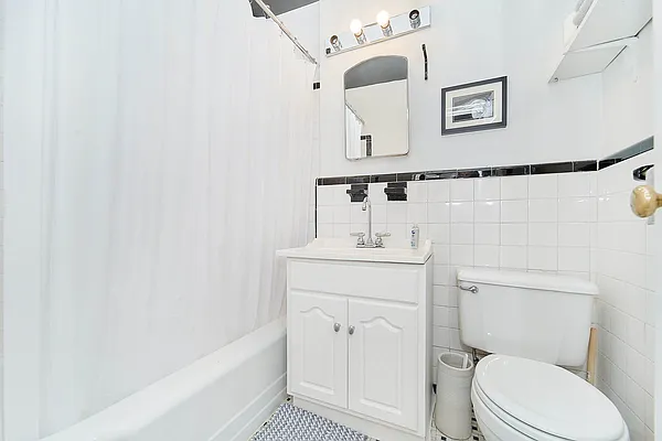 Rented by Compass | media 14