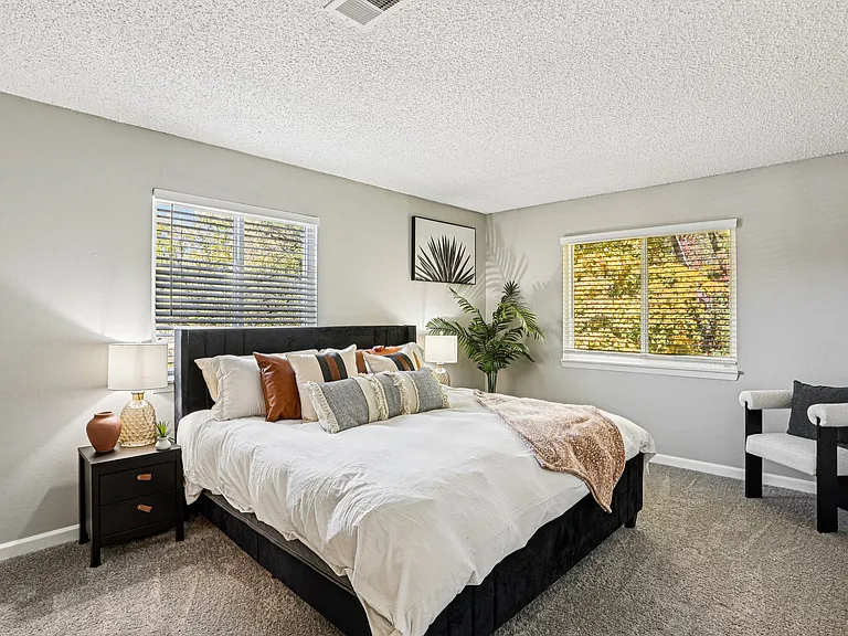 The Grove Brentwood — Photo 9