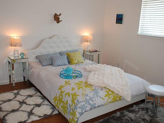 3rd image of 8525 Shoal Creek Blvd