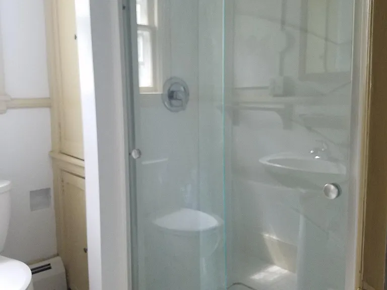 115 Llenroc Ct #B — Photo 3
