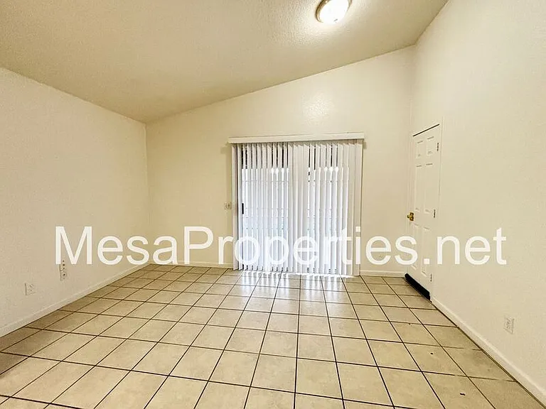 13667 Gemini St — Photo 9