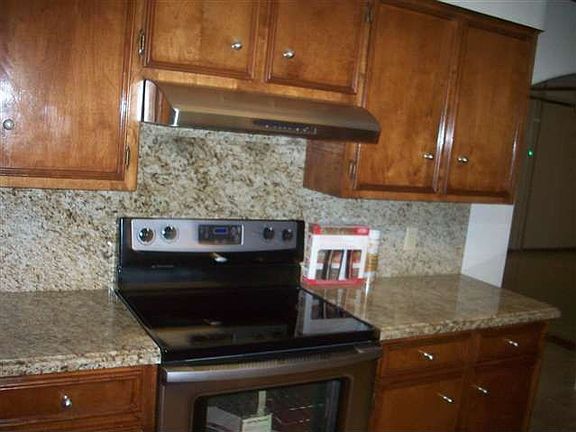 3rd image of 2830 Sheridan Ln