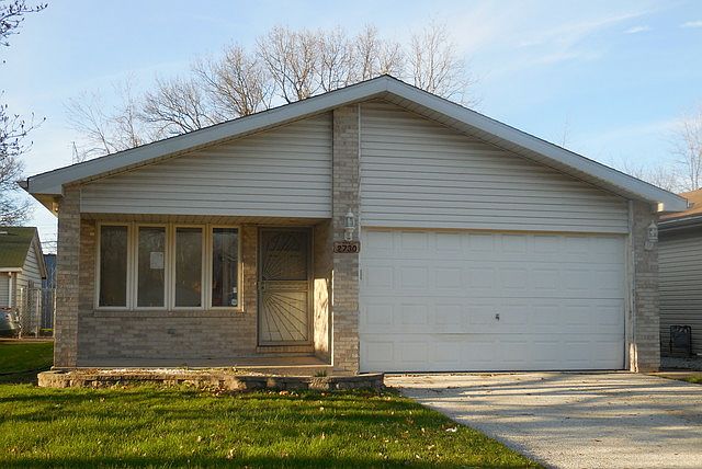 1st image of 2730 E Goodrich Ave