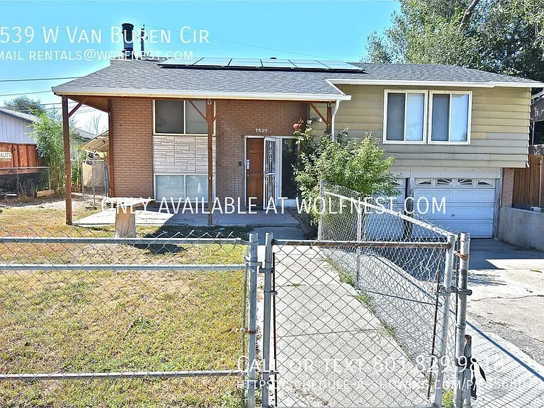 1539 W Van Buren Cir — Photo 1