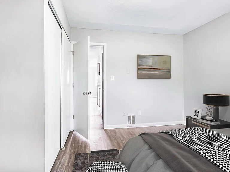 The Meridian Apartments — Photo 11