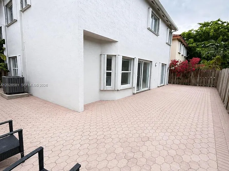 11244 NW 58th Ter — Photo 17