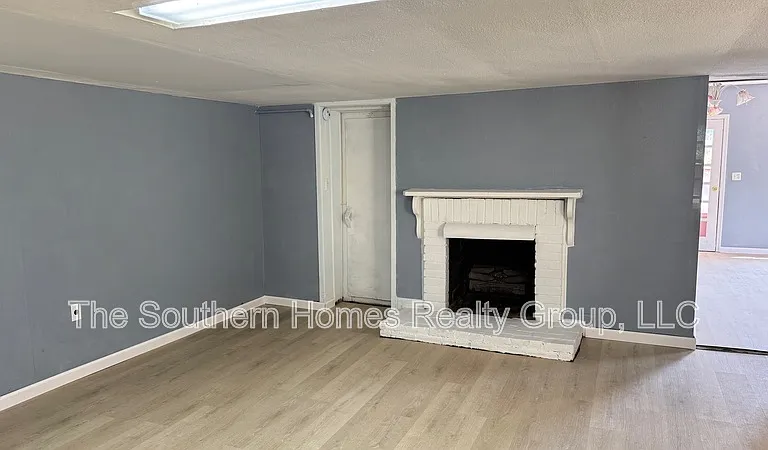 405 N High St — Photo 5