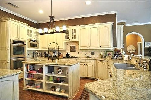 3rd image of 503 Stonewall Ct