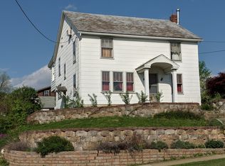 50 Baltimore St, Spring Grove, PA 17362