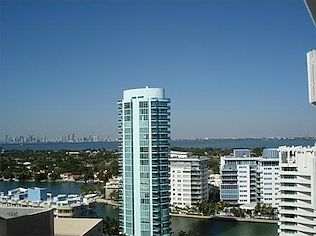 3rd image of 6061 Collins Ave APT 21B