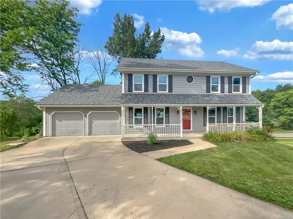 8341 N Flora Ave, Kansas City, MO 64118