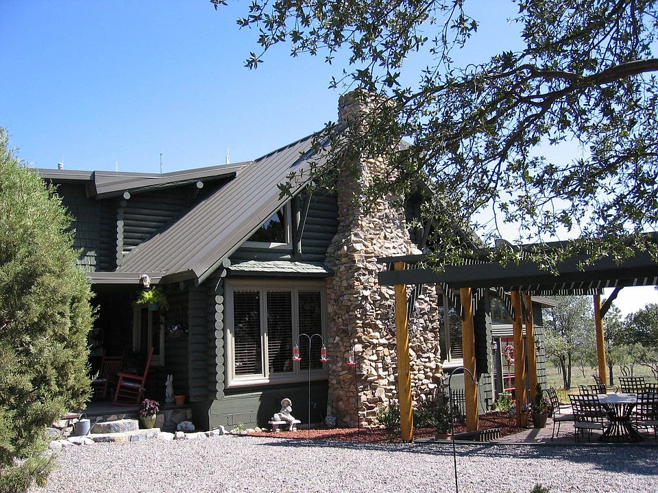 Log Home & Arbor