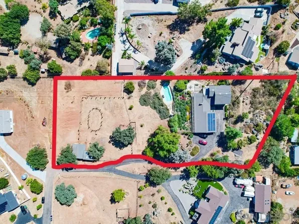 1061 Ranchito Ct, Alpine, CA 91901