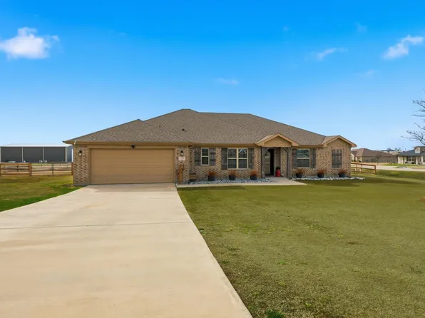 125 Brook Ln, Decatur, TX 76234