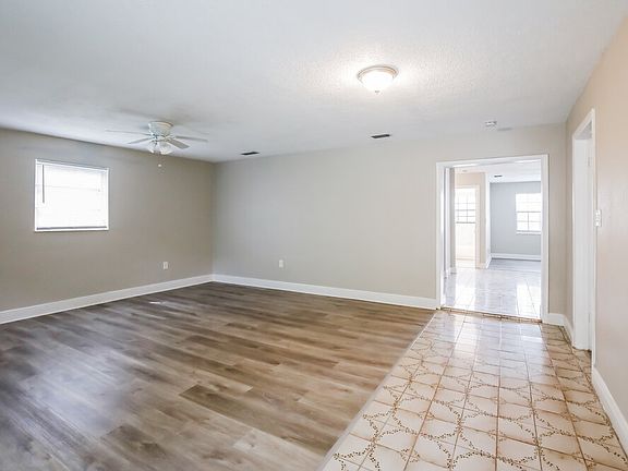 5th image of 20805 NW 38th Ave